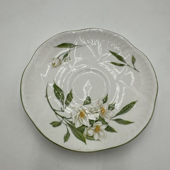 Shelley England Syringa Dainty Fluted Tea Cup & Saucer Vintage Bone China - Picture 3 of 10